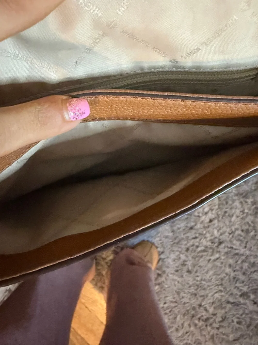 ⭐️Michael Kors Tan Leather Crossbody Bag‎ with Gold Chain